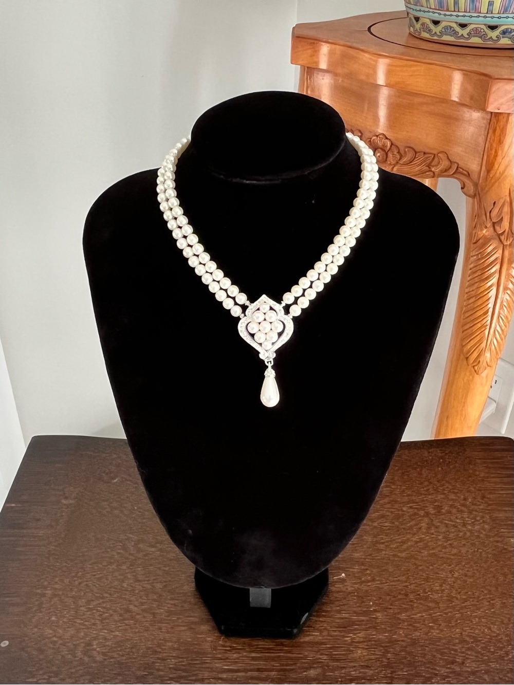 Vintage Art Deco Style Double Strand Faux Pearl Choker Teardrop Pendant
